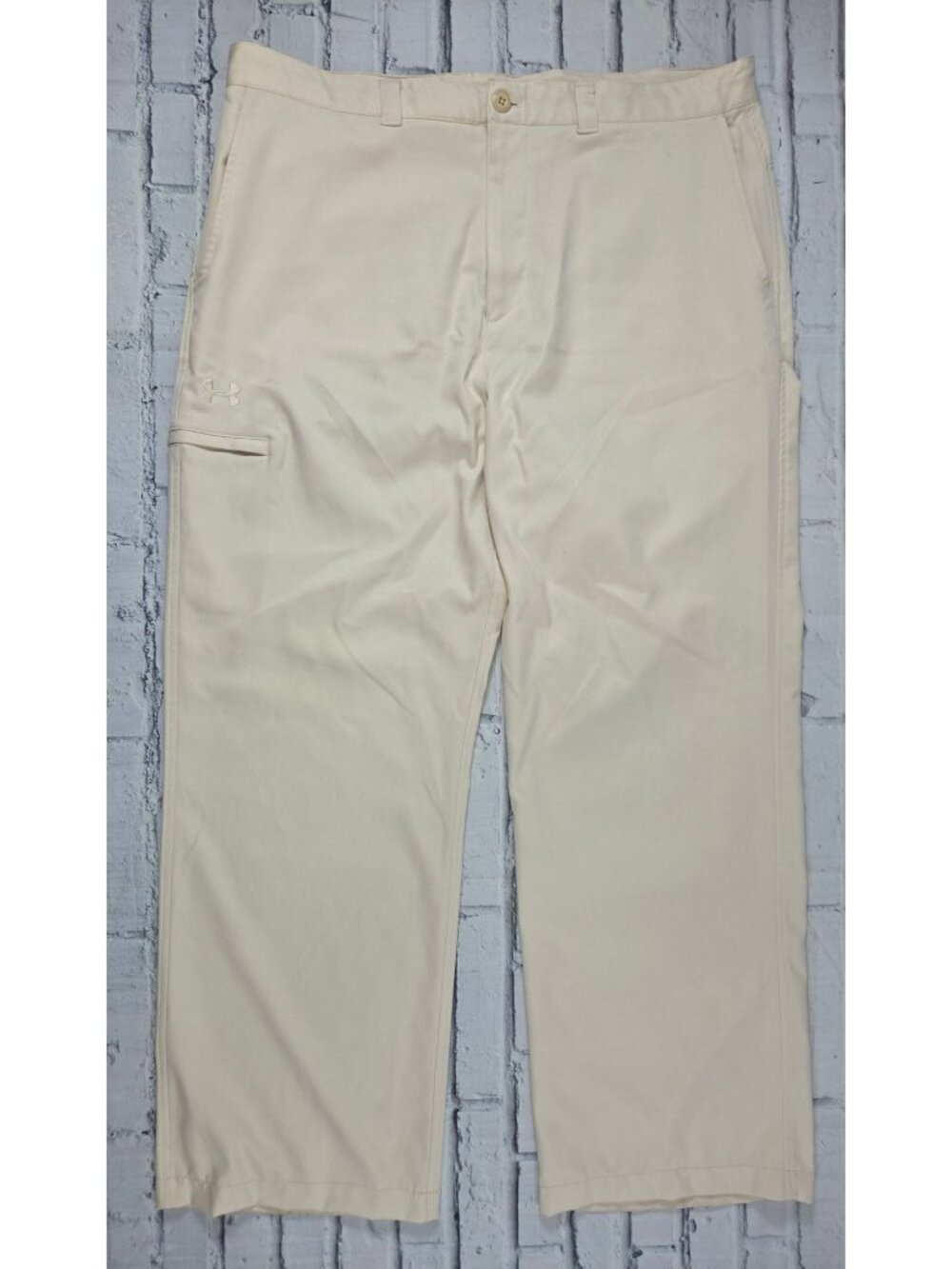 Under Armour Mens Beige Golf Pants Size 38R Performance Lightweight Comfort